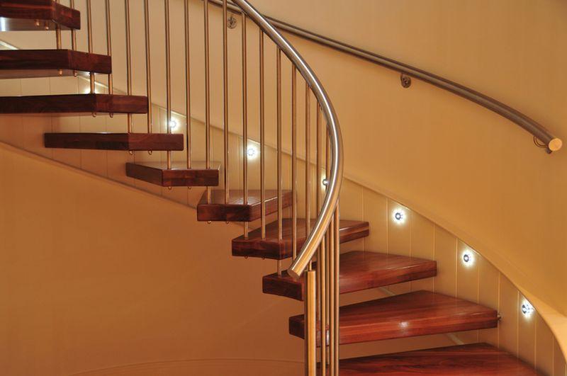 balustrada okrągłych schodów